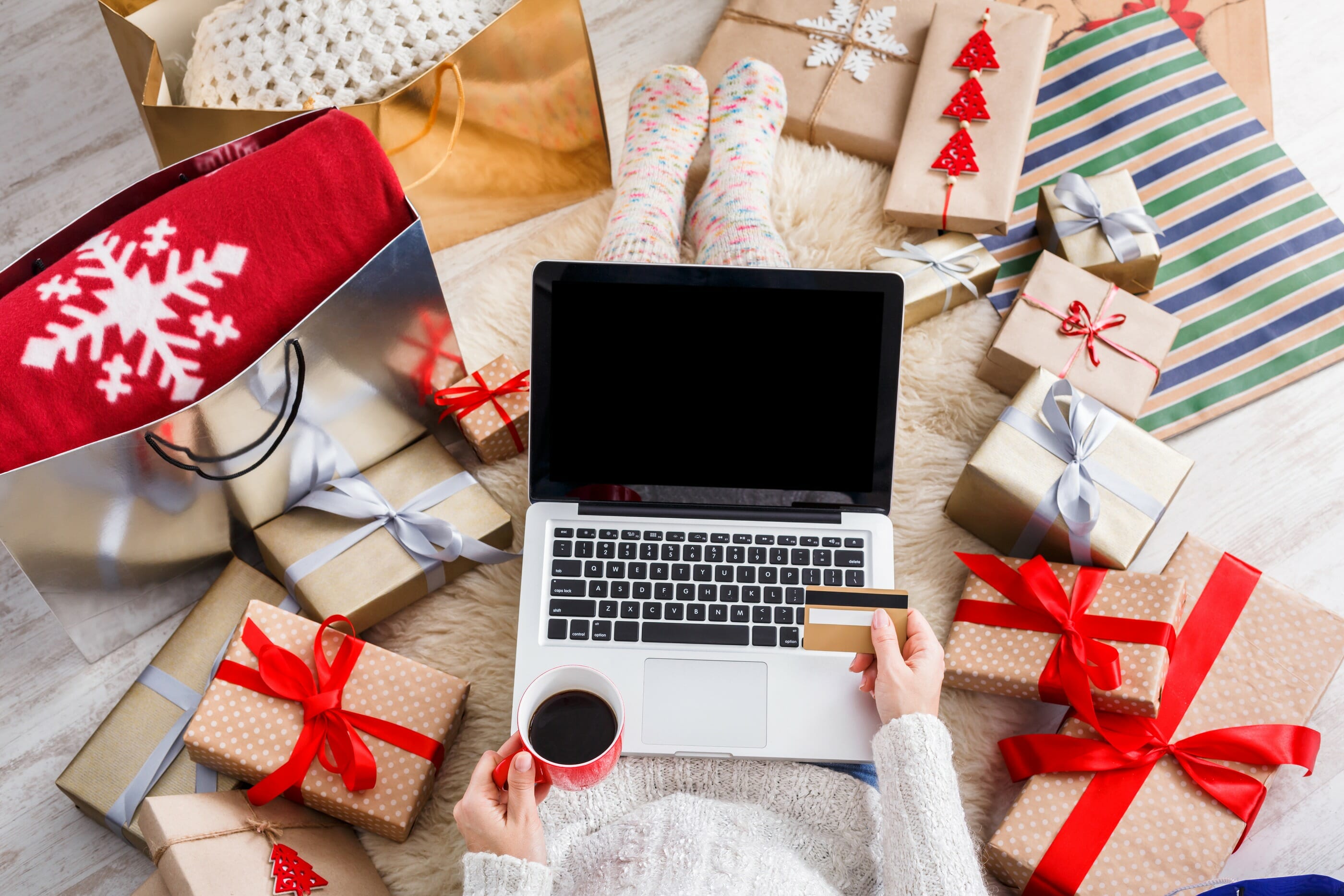 It&#39;s Not Too Late to Save Money on Christmas! 6 Frugal Hacks You Need to Know