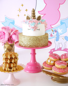 If you’ve got a unicorn obsessed little girl and you’re looking for unicorn birthday party ideas then you’re in the right place! My ten year old loves unicorns, so I’ve collected all of the best unicorn party ideas & put them in one place to make it easy! Whether you’re looking for the cutest unicorn decorations or games, you’ll find everything you need to make your daughter’s unicorn party special! Love this from Bird’s Party!#unicorn #unicornparty #unicorncake #birthdayparty