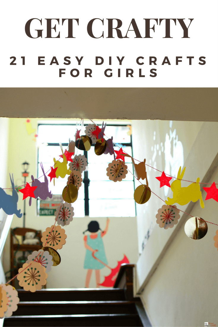 Looking for easy and fun crafts to make with kids? You’re in luck! This collection of 21 easy DIY crafts is full of fun and cute ideas! Whether you’re looking for simple arts and crafts for toddlers or preschool aged kids, or more advanced DIY crafts for teens to make and sell this collection of crafts for kids will not disappoint! Click here to read it or pin for later! #DIYcrafts #kidscrafts 
