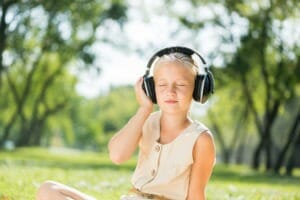 Need calming strategies for kids and autism meltdowns? I’m sharing 50 ideas for kids with autism, ADHD, and other special needs deal with anger management issues and help calm autism meltdowns. These activities help kids with self-regulation and work for both parents and teachers! These calming tools work at home, in the classroom, or in the car! My son has autism and these ideas help him through tantrums and meltdowns! Learn how to deal with autism & meltdowns here!#ASD #autism #SPD Click here to read the top ten rules of parenting during an autism meltdown.