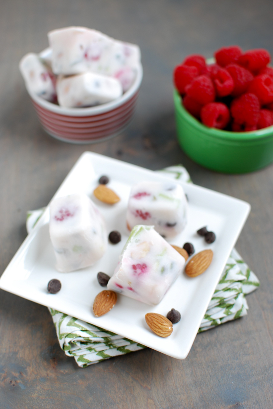 Frozen Yogurt Trail Mix Bars from The Lean Green Bean are simple to make & kids love them!
