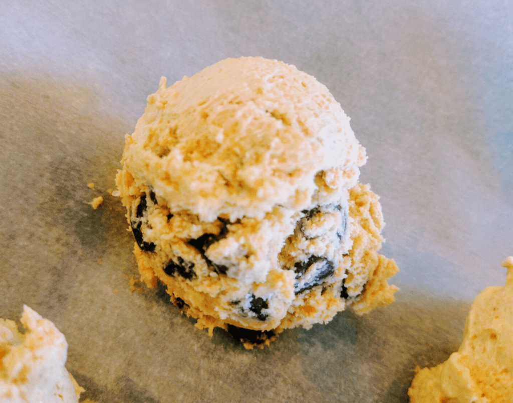 Keto Fat Bombs! 31 Easy Low Carb Recipes for the Ketogenic Diet