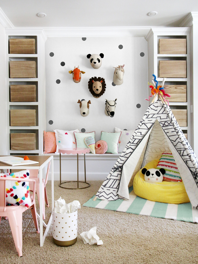 25 playroom ideas to inspire you to design a fun and organized playroom for your kids! From creative DIY decor, art and indoor play ideas to how to convert a nursery or bedroom to a playroom we’ve got you covered with awesome playroom ideas the entire family will love like this one from Hunted Interior! #playroom #kidsroom