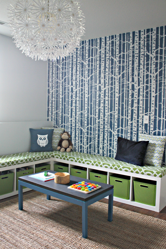 25 playroom ideas to inspire you to design a fun and organized playroom for your kids! From creative DIY decor, art and indoor play ideas to how to convert a nursery or bedroom to a playroom we’ve got you covered with awesome playroom ideas the entire family will love like this one from i heart orgaganizing! #playroom #kidsroom