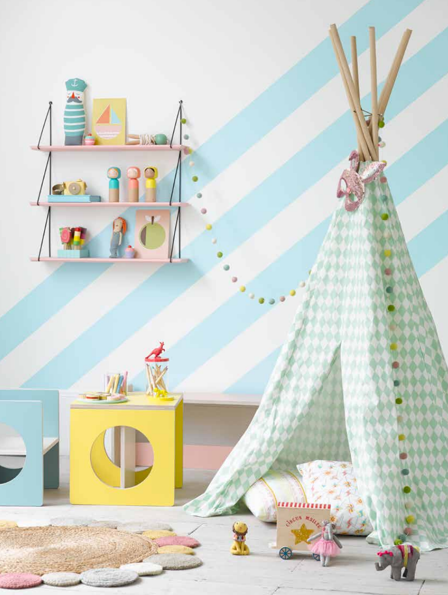 These teepee ideas for boys and girls make awesome reading corners and forts! Whether you’re designing a playroom or nursery or looking for how to make your backyard more fun, these teepees are exactly what you’ve been looking for! With a great selection of DIY No Sew teepees plus the best teepees to buy for every budget & style, this is the ultimate guide to teepee ideas for kids! 