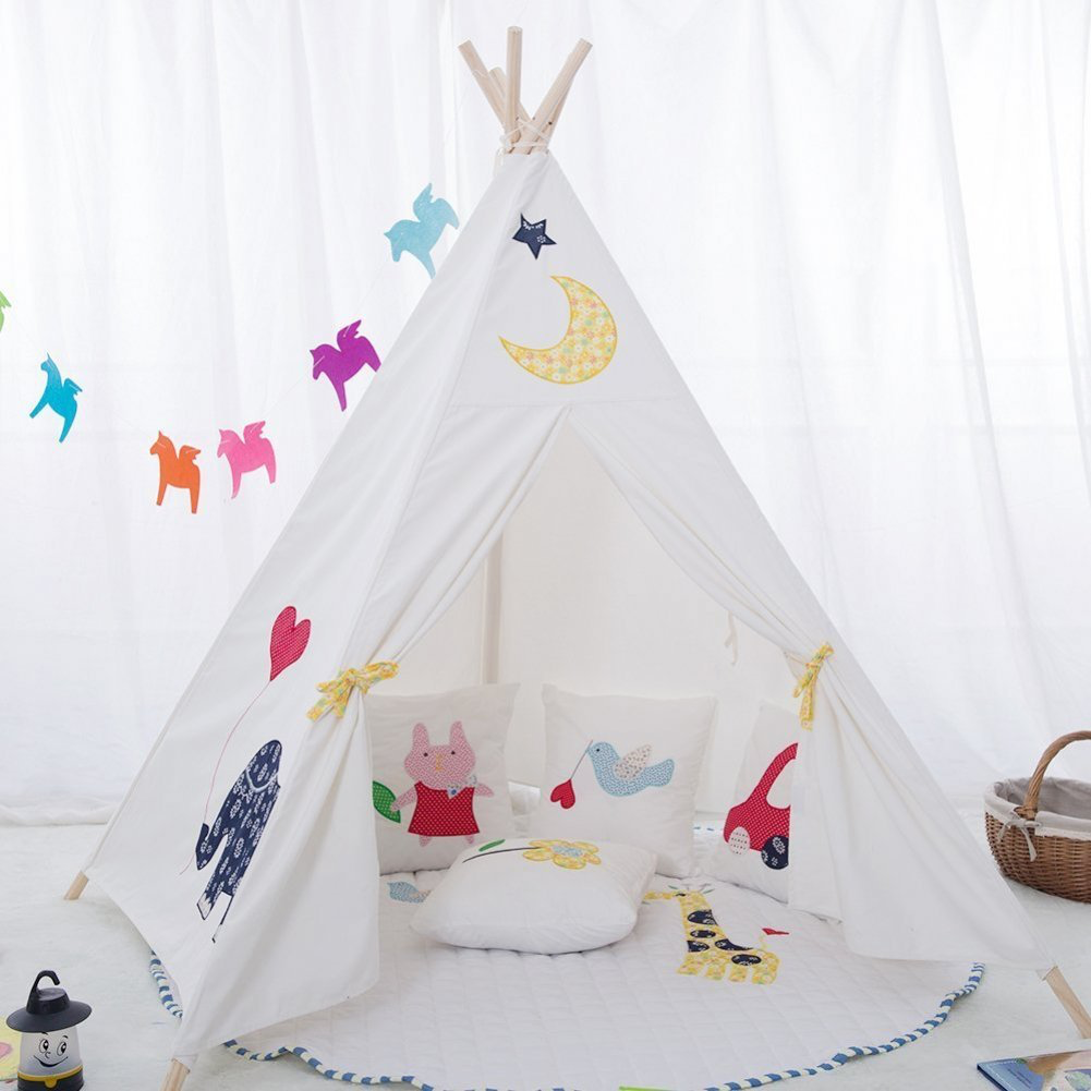 Teepees for Kids These teepee ideas for boys and girls make awesome reading corners and forts! Whether you’re designing a playroom or nursery or looking for how to make your backyard more fun, these teepees are exactly what you’ve been looking for! With a great selection of DIY No Sew teepees plus the best teepees to buy for every budget & style, this is the ultimate guide to teepee ideas for kids! #teepee