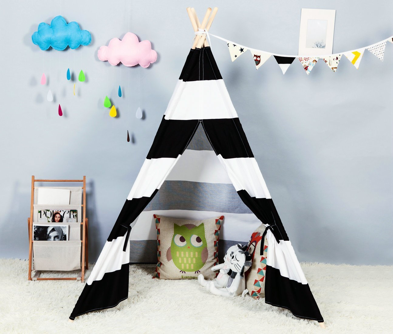 Teepees for Kids These teepee ideas for boys and girls make awesome reading corners and forts! Whether you’re designing a playroom or nursery or looking for how to make your backyard more fun, these teepees are exactly what you’ve been looking for! With a great selection of DIY No Sew teepees plus the best teepees to buy for every budget & style, this is the ultimate guide to teepee ideas for kids! #teepee #playroom 
