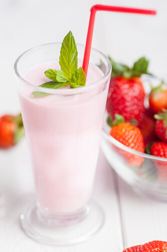 Keto Recipes: 23 Ketogenic Smoothies If you’re looking for a keto protein shake look no further than these 23 keto recipes for low carb smoothies! Keto smoothies make an excellent keto breakfast on the go or low carb meal replacement! Using keto diet friendly ingredients like almond milk and bulletproof coffee; these keto smoothies help burn fat and taste delicious! #keto #ketorecipes #ketodiet #ketogenic #ketogenicdiet #lowcarb #weightlossrecipes
