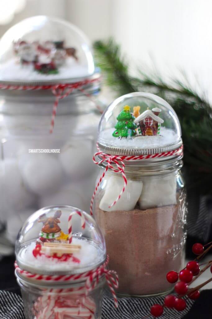 27 Mason Jar Gifts for Christmas Easy DIY mason jar gifts like this idea from Smart School House 