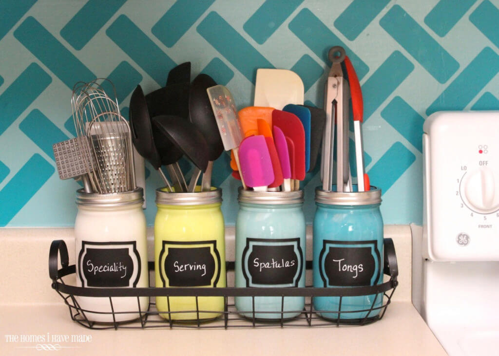 I’m always looking for easy kitchen organization ideas, and these DIY budget-friendly tips! These repurposed Mason jars from For Rent are too cute! #KitchenOrganization #KitchenOrganizationDIY #kitchentips #kitchenideas #organization #organizationideas 