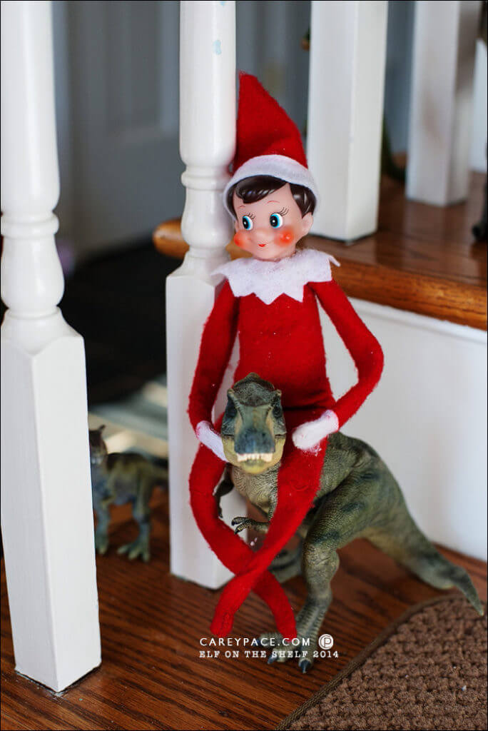 Love these elf on the shelf ideas! So much creative fun for kids and easy too! I’ve seen a lot of elf ideas, but these are too cute! Lots of last minute Elf on the Shelf ideas you can do quick on this list & I’m using this elf hack! Wow! Don’t miss the hilarious elf in the bathroom! #elfontheshelf #elfontheshelfideas #ElfIdeas 