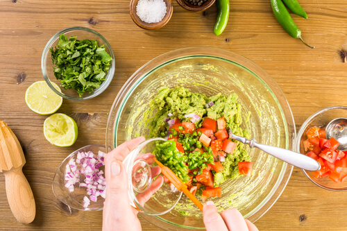 This Homemade Keto Guacamole Recipe Is So Easy You’ll Never Buy Store-Bought Again