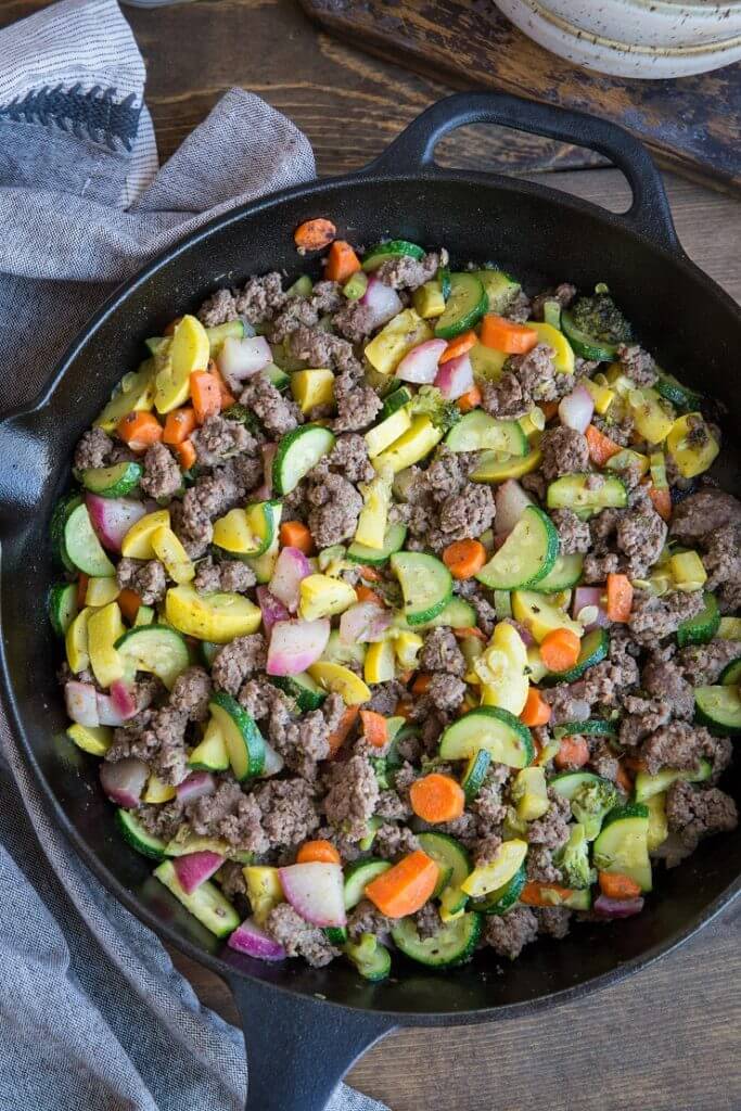 40 Keto Ground Beef Recipes! The best low carb dinner recipes with ground beef! If you’re looking for easy keto ground beef recipes for your ketogenic diet check out these easy keto dinner recipes! Simple keto casseroles, easy one-pot recipes, and keto crockpot meals that make losing weight delicious! From keto tacos to stuffed peppers & cabbage rolls there’s a budget-friendly keto ground beef recipe here your family will love! #keto #ketorecipes #lowcarb #lowcarbrecipes #groundbeef