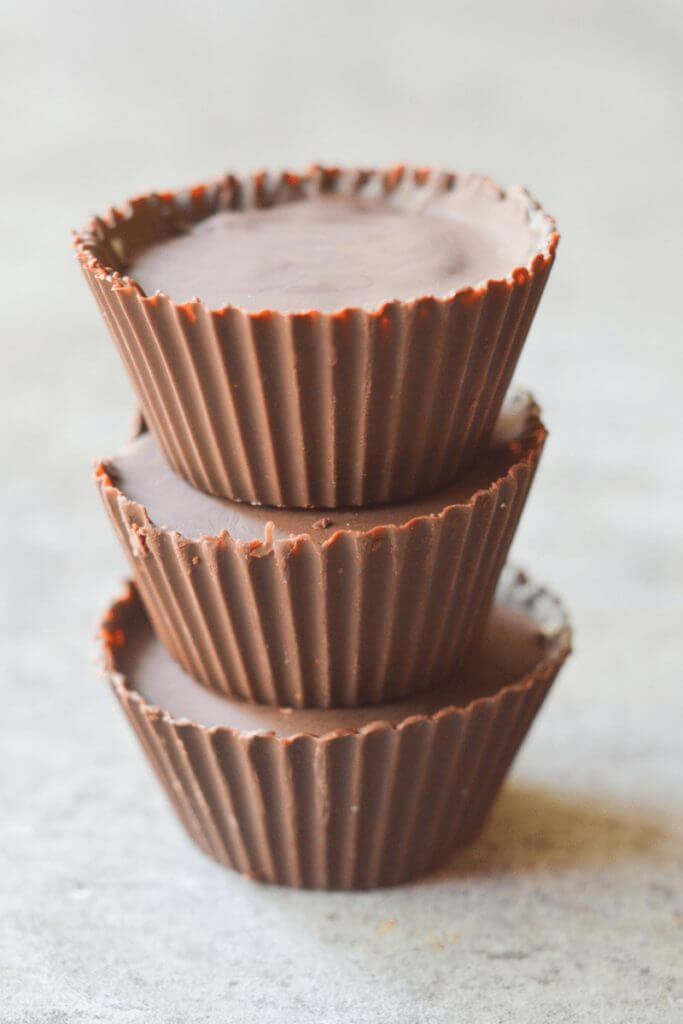If you're looking for easy keto dessert recipes, you'll love these low carb dessert recipes! Love these cheesecake bites via Hey Keto Mama! #keto #ketodessert #ketorecipes #ketogenic #nobake #lowcarb #lowcarbrecipes