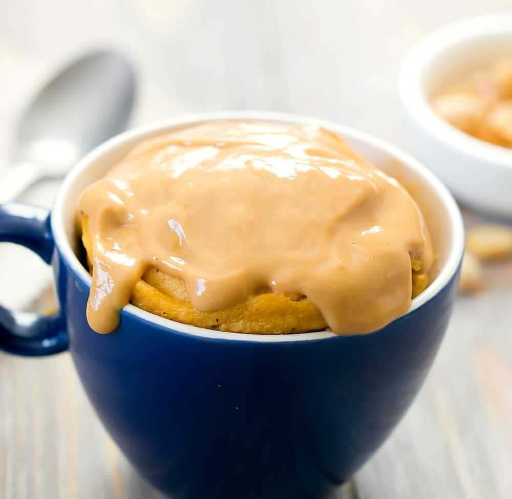 If you're looking for easy keto dessert recipes, you'll love these low carb dessert recipes! Love this mug cake via Kirbie's Cravings! #keto #ketodessert #ketorecipes #ketogenic #nobake #lowcarb #lowcarbrecipes