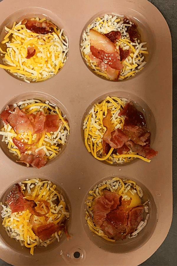 Learn how to bake eggs in the oven and make keto-friendly muffin tin eggs - an easy, high protein, low carb breakfast or snack that's freezer and family-friendly. Perfect for meal prep and keto, low carb, Paleo, Whole30, and Weight Watchers diets. #keto #breakfast #eggs #lowcarb #easy #recipe
