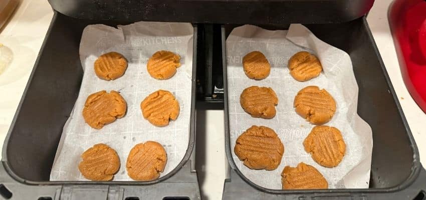 healthy peanut butter air fryer cookies